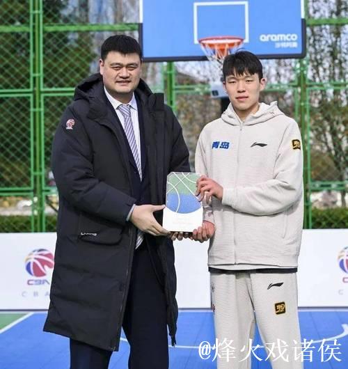 杨瀚森签约詹姆斯所在经纪公司 将报名NBA选秀